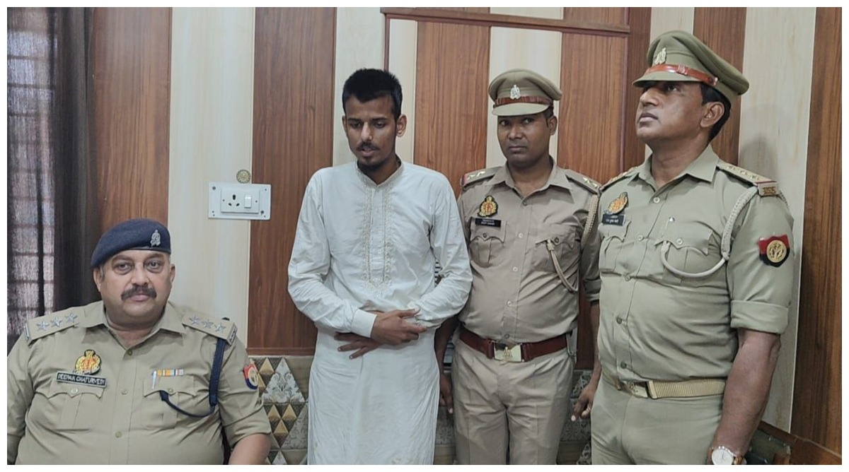 Photo of Pilibhit News : मौलवी करता था अवैध वसूली, खुद को बताता था पुलिस का खास