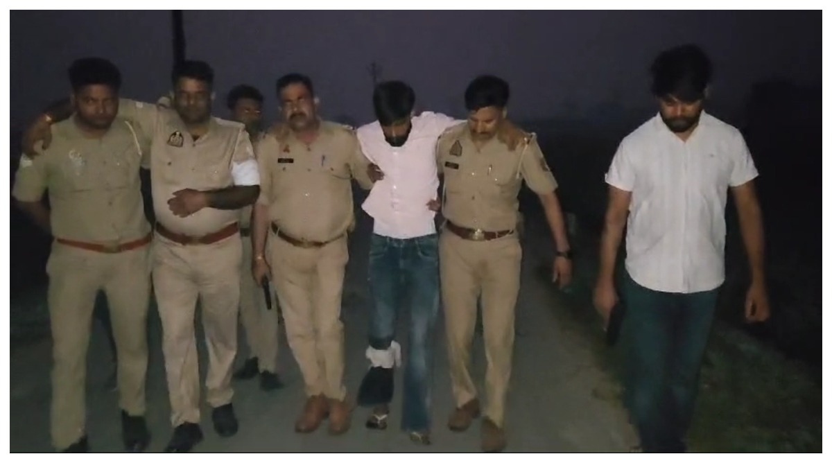 Photo of शामली पुलिस और 25 हजार के इनामी बदमाश के बीच मुठभेड़, बदमाश और एक हेडकांस्टेबल घायल