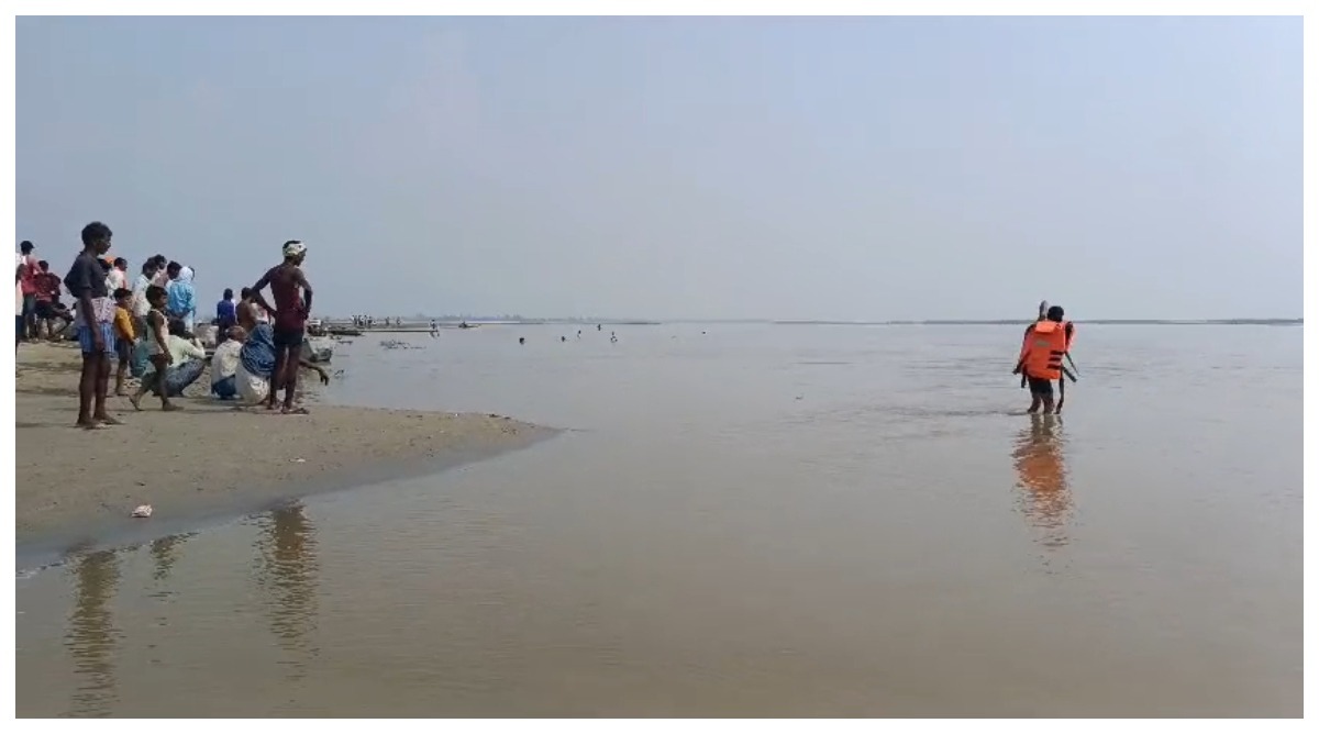 Photo of Hardoi News : नवरात्रि पूजा सामग्री विसर्जन के लिए गई दो बच्चियों की गंगा नदी में डूबने से हुई मौत