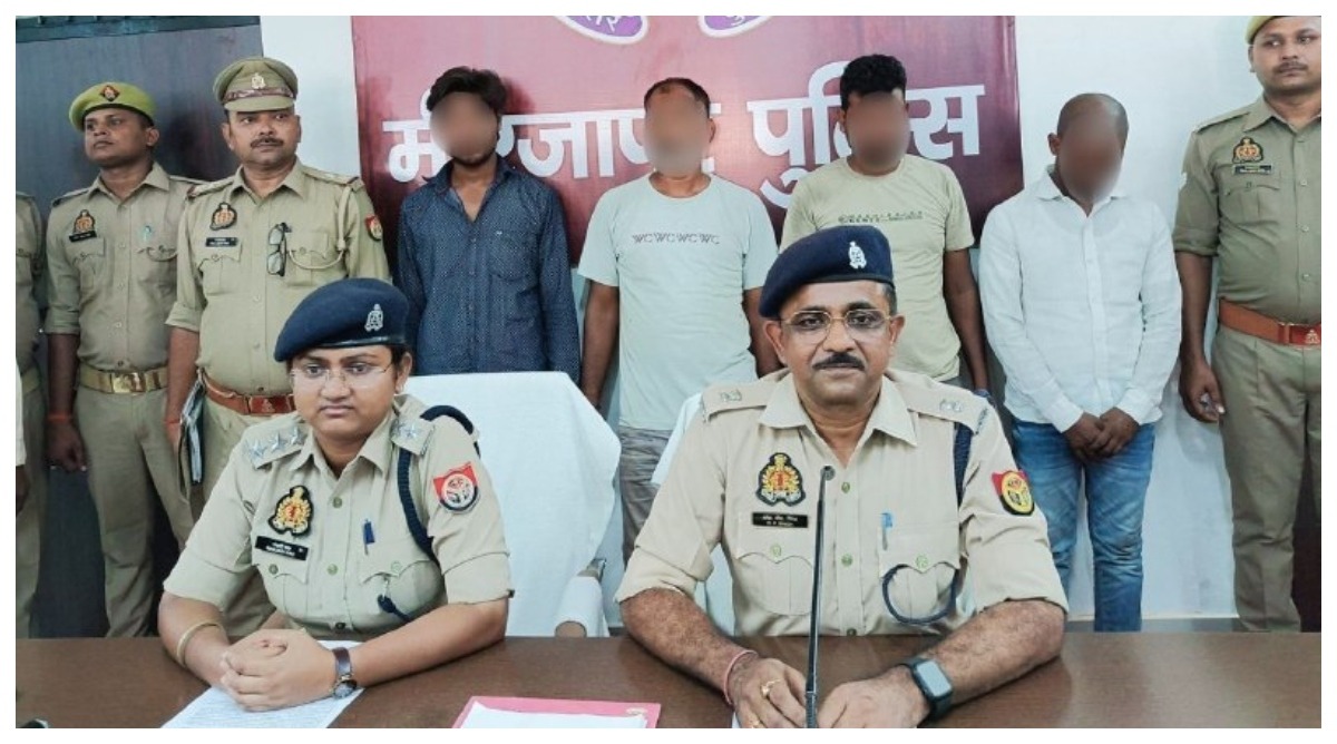 Photo of Mirzapur News : पर्यटक स्थल पर आने वाले कपल्स की वीडियो बनाकर करते थे ब्लैकमेल, चार आरोपी गिरफ्तार