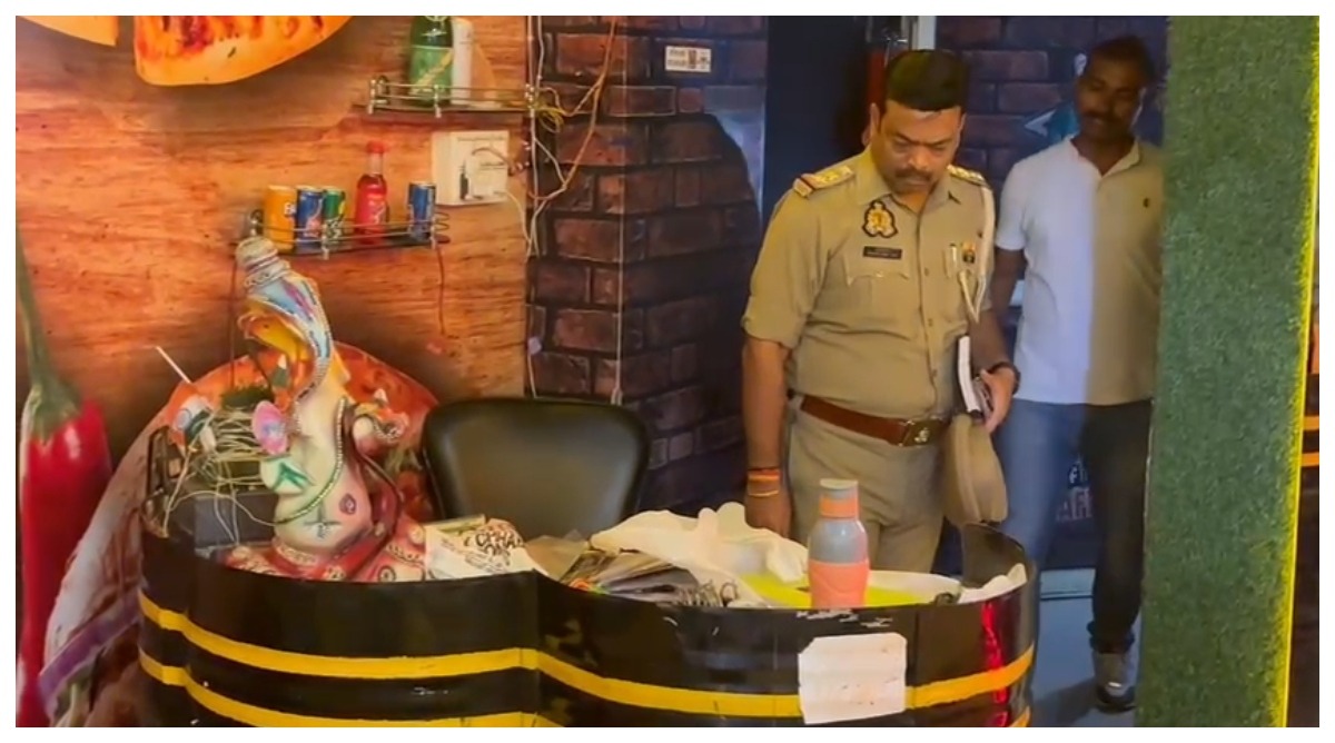 Photo of UP News : डार्क केबिन वाले दो कैफे पर छापा, 50 लड़के-लड़कियां आपत्तिजनक हालत में मिले