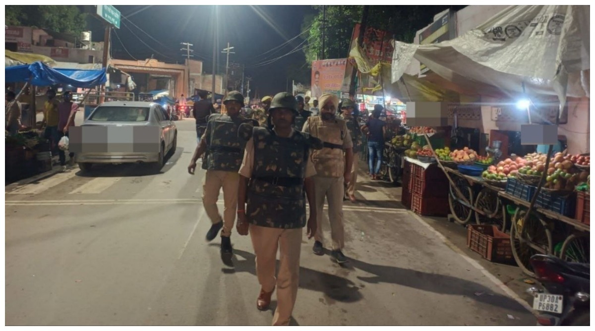 Photo of Hardoi News : सार्वजनिक स्थलों पर शराब पीने वालों पर की जाएगी सख्ती से कार्रवाई… एसपी ने चलाई मुहीम
