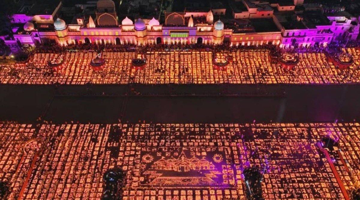 Photo of दीपोत्सव ने अयोध्या के कुम्हारों की जिंदगी कर दी रौशन, बढ़ गई आमदनी