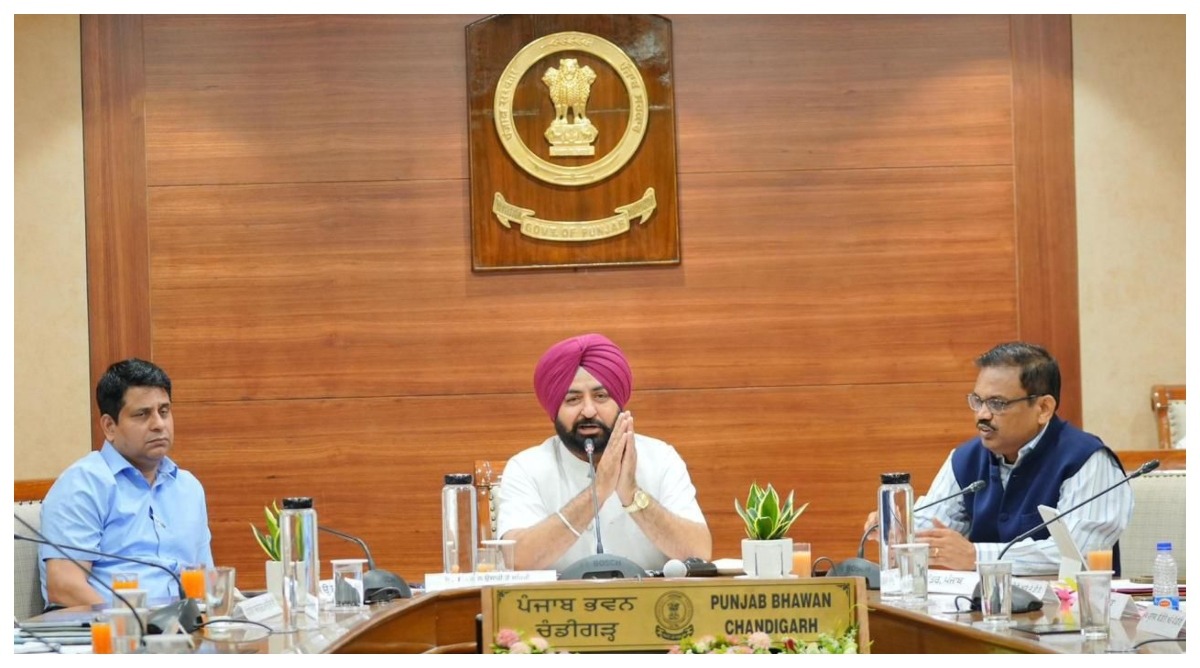 Photo of रियल एस्टेट से संबंधित क्लीयरेंस सर्टिफिकेट देने के लिए पहली बार विशेष शिविर का आयोजन : हरदीप सिंह मुंडिया
