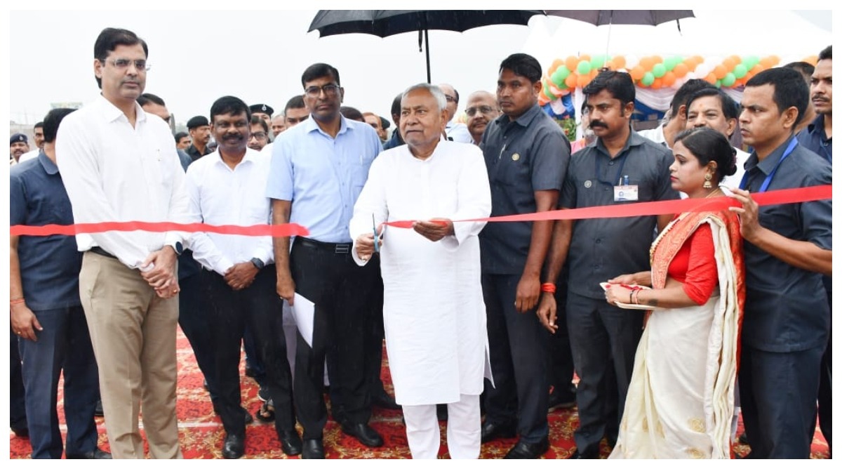 Photo of Bihar : CM नीतीश कुमार ने दनियावां बाईपास आर०ओ०बी० का किया उद्घाटन, कहा – ‘लोगों को आवागमन में काफी सुविधा होगी’