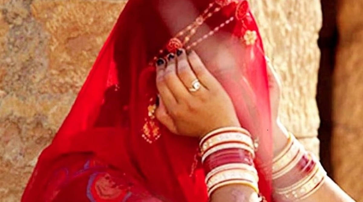 Photo of ‘ये तो भर-भर खाते हैं, मैं तो बस थोड़ा सा गुटखा चख लेती हूं…’, नौबत तलाक तक पहुंची…
