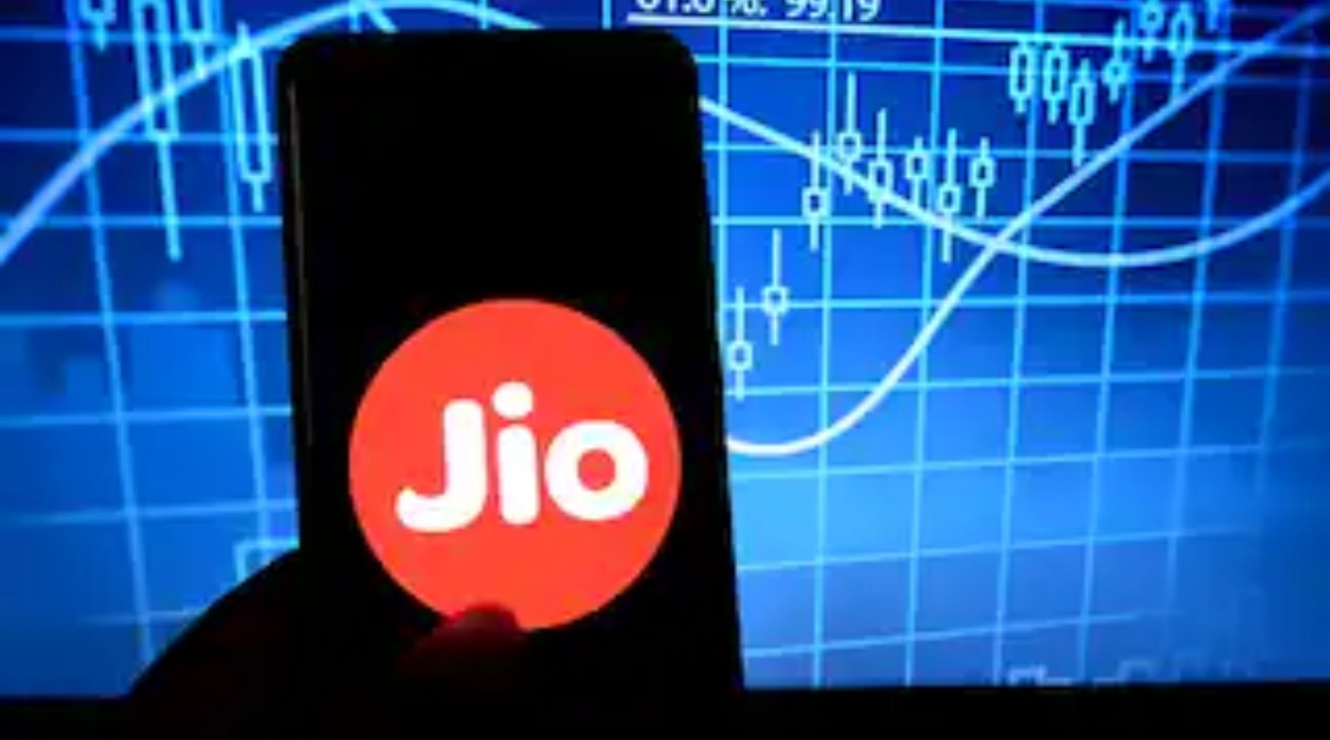 Photo of Reliance Jio: इंटरनेशनल कॉल करना होगा अब सस्ता, जियो ने लॉन्च किया नया रिचार्ज प्लान