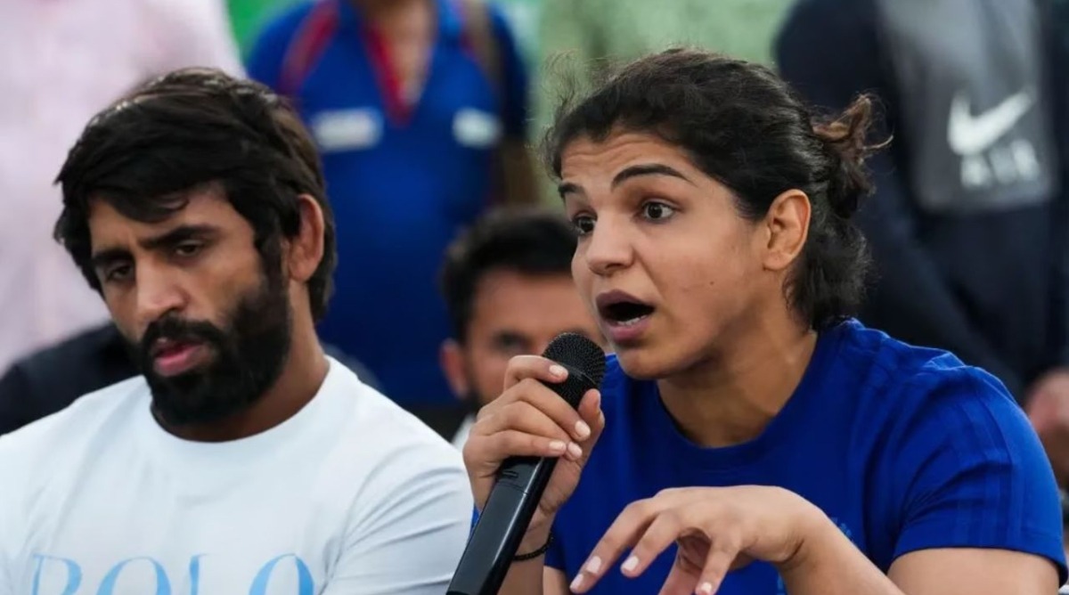 Photo of साक्षी मलिका का बड़ा खुलासा, ‘बबीता फोगाट बनना चाहती थीं WFI अध्यक्ष’, विनेश और बजरंग पर भी निशाना