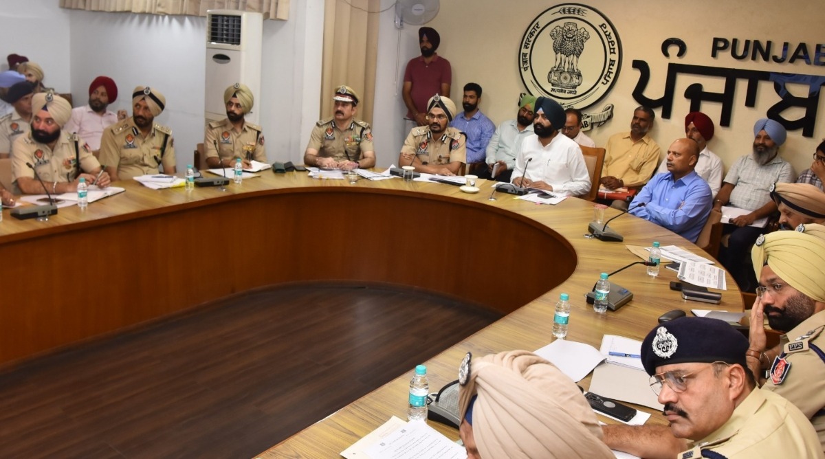Photo of Punjab : लालजीत सिंह भुल्लर ने जेलों को और अधिक सुरक्षित बनाने के लिए AI आधारित तकनीक अपनाने पर दिया जोर