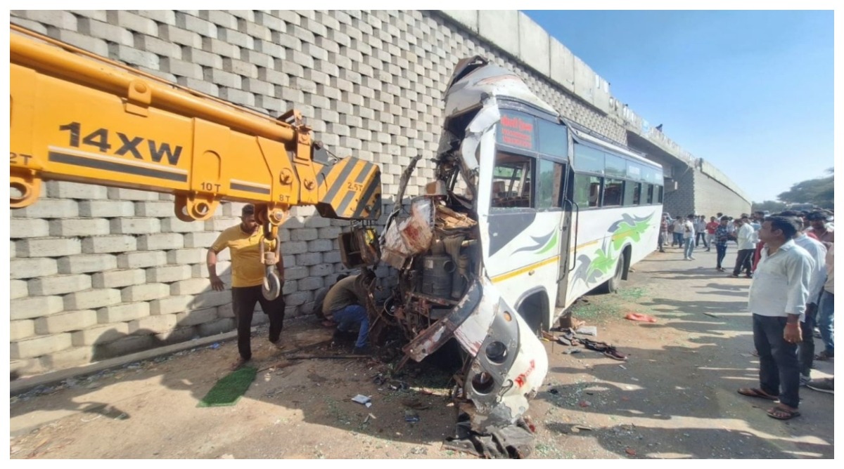 Photo of Rajasthan Accident : राजस्थान के सीकर में भीषण हादसा, यात्रियों से भरी बस पुलिया से टकराई, 12 लोगों की मौत