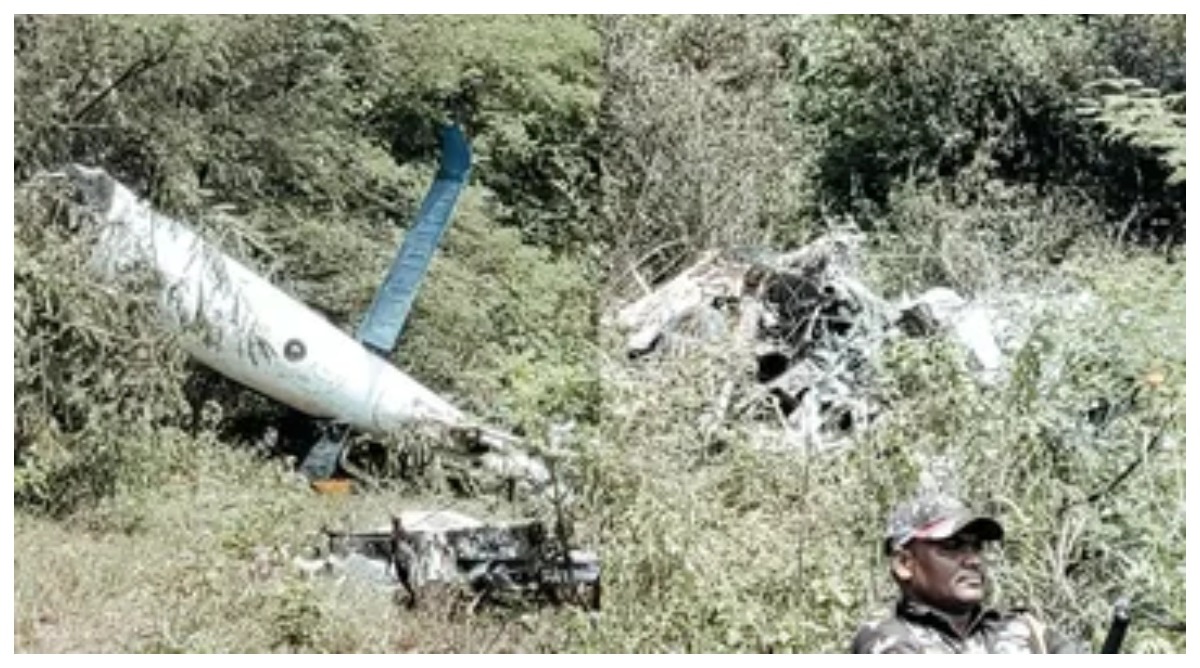 Photo of Helicopter Crash : पुणे में हेलीकॉप्टर हुआ क्रैश, 3 की मौत