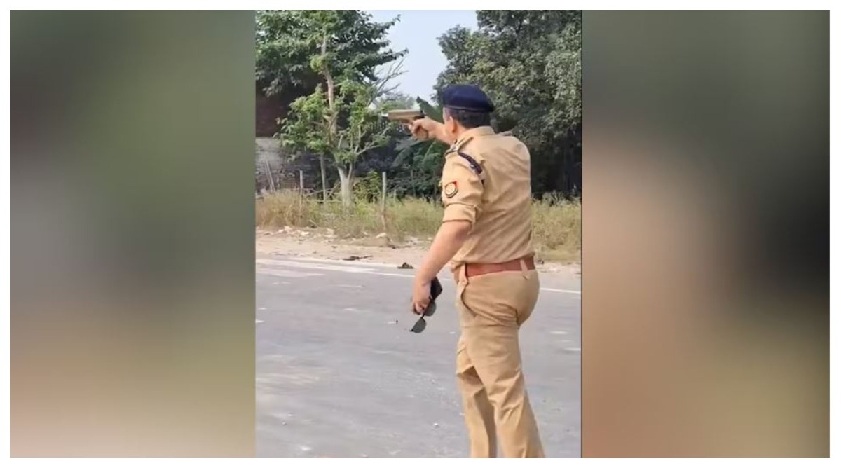 Photo of Bahraich Violence : बहराइच में उपद्रवियों पर पाना था काबू, एसटीएफ चीफ हाथ में पिस्टल लेकर उतरे