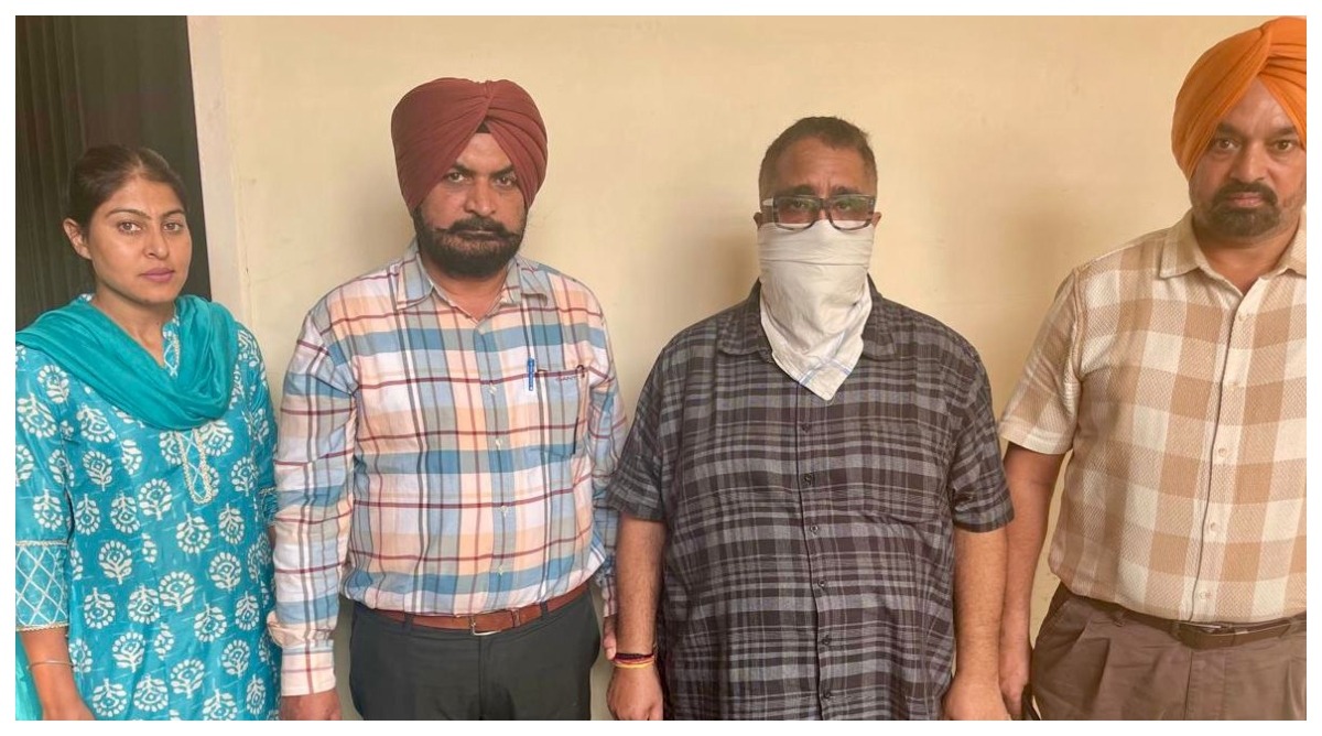 Photo of Punjab : 10,000 रुपये रिश्वत लेने के आरोप में विजिलेंस ब्यूरो ने आबकारी विभाग के सेवादार को किया गिरफ्तार