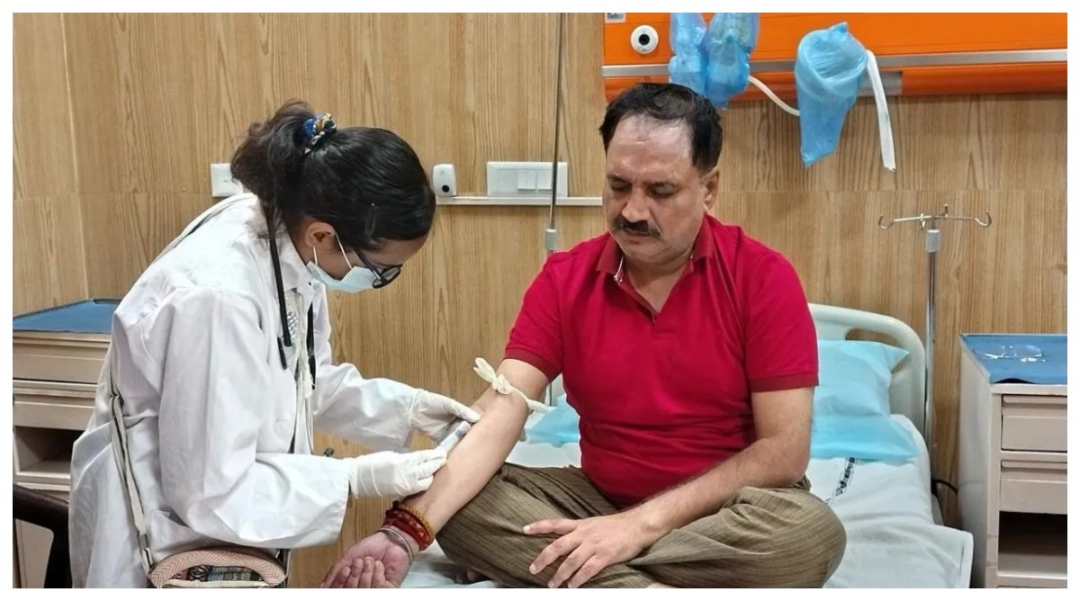 Photo of Delhi : दिल्ली बीजेपी चीफ वीरेंद्र सचदेवा की तबीयत खराब, यमुना में लगाई थी डुबकी