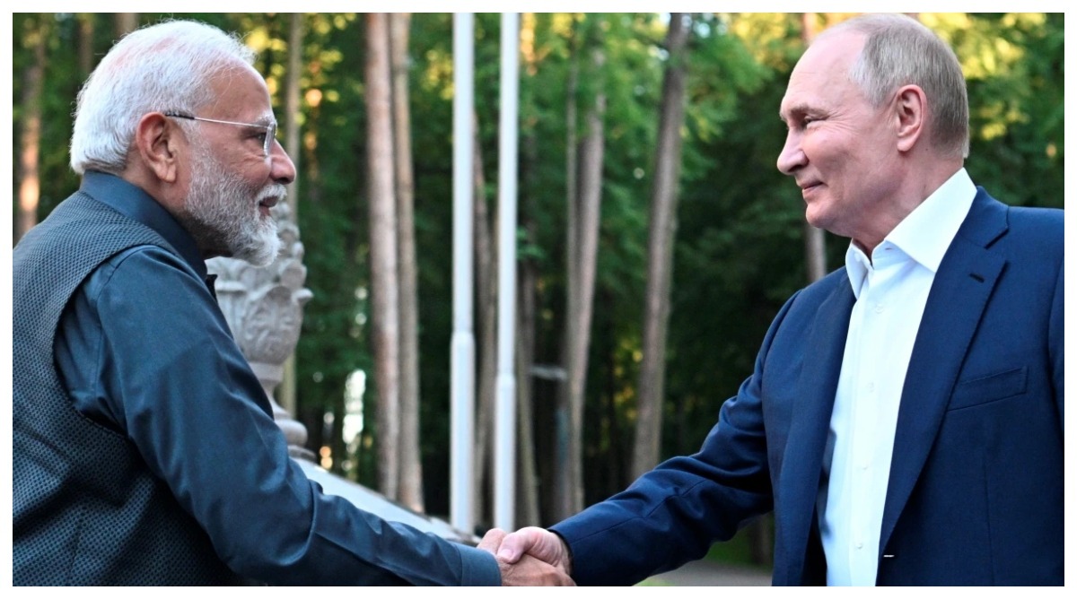 Photo of PM Modi Russia Visit : पीएम मोदी ने रूस के राष्ट्रपति पुतिन से की मुलाकात, कहा – ‘भारत के नए कांसुलेट खुलने से…’
