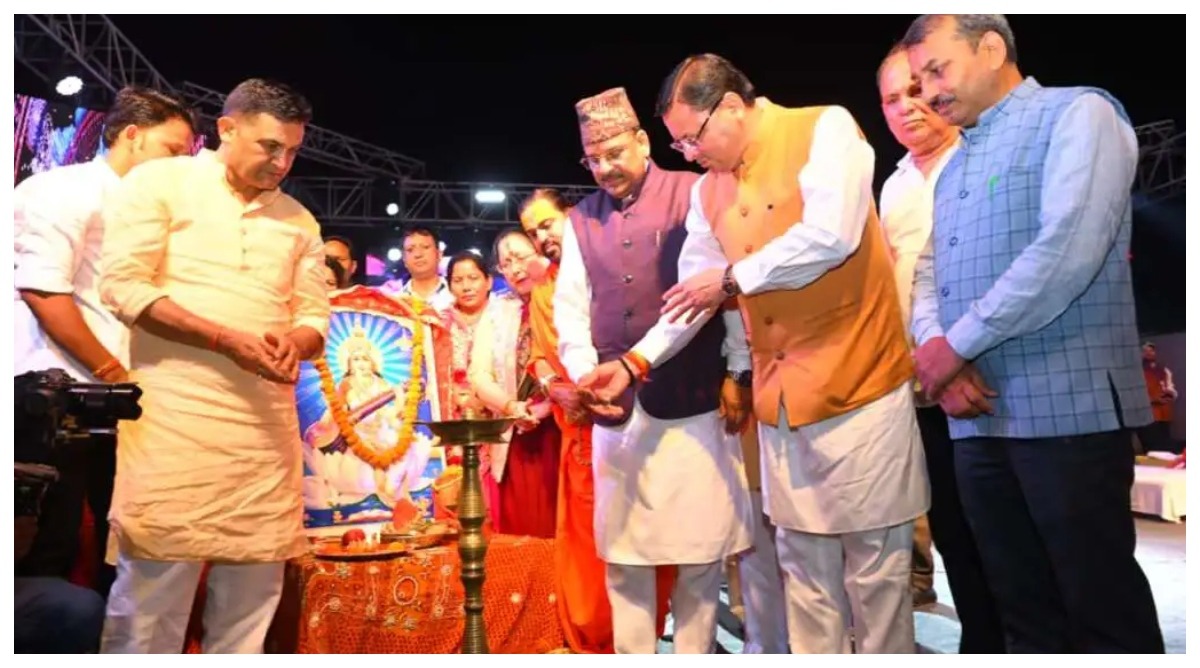 Photo of Haldwani : कुमांऊ द्वार महोत्सव का सीएम धामी ने किया शुभारंभ, पहले दिन मैथिली ठाकुर ने बांधा समां