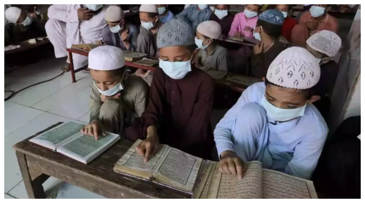 Photo of Uttarakhand : मदरसों में अब पढ़ाई जाएगी संस्कृत , बोर्ड ने दिया बड़ा फैसला…