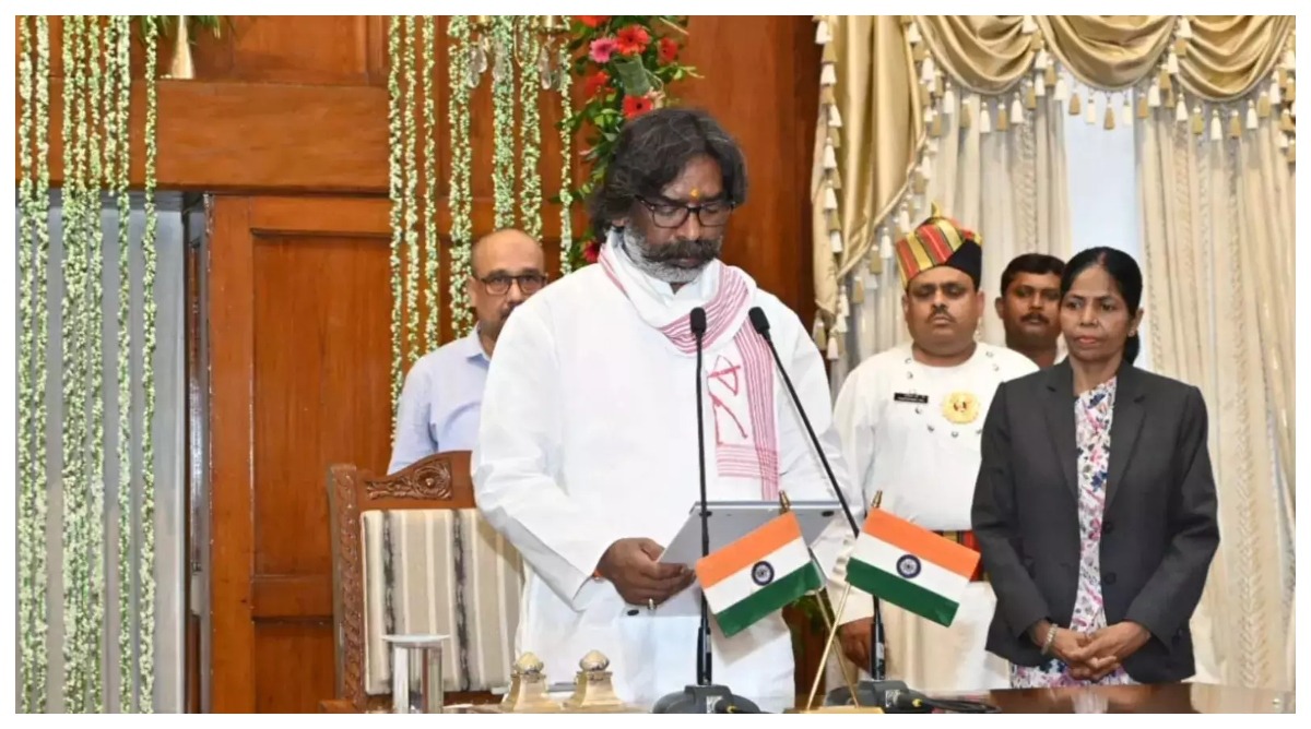 Photo of Jharkhand : हेमंत सोरेन ने सीएम पद की ली शपथ, मल्लिकार्जुन खरगे, राहुल गांधी समेत कई बड़े नेता रहे मौजूद