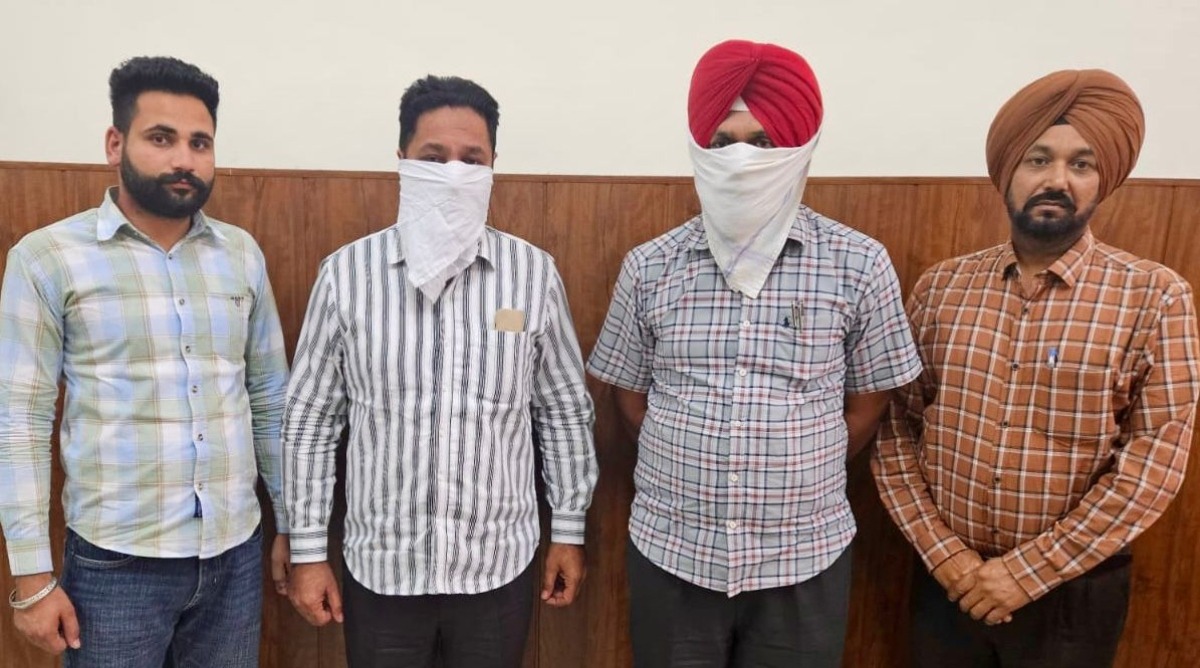 Photo of Punjab : 50,000 रुपये रिश्वत के आरोप में पूर्व SHO और ASI गिरफ्तार