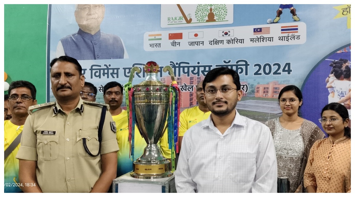 Photo of ट्रॉफी गौरव यात्रा का स्पोर्ट्स कॉम्प्लेक्स सिकंदरपुर में डीएम और एसएसपी द्वारा भव्य स्वागत