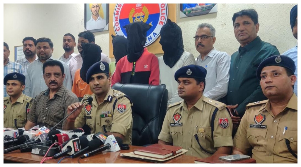 Photo of पंजाब पुलिस द्वारा शिव सेना नेताओं पर पेट्रोल बम हमलों में शामिल चार आरोपी गिरफ्तार