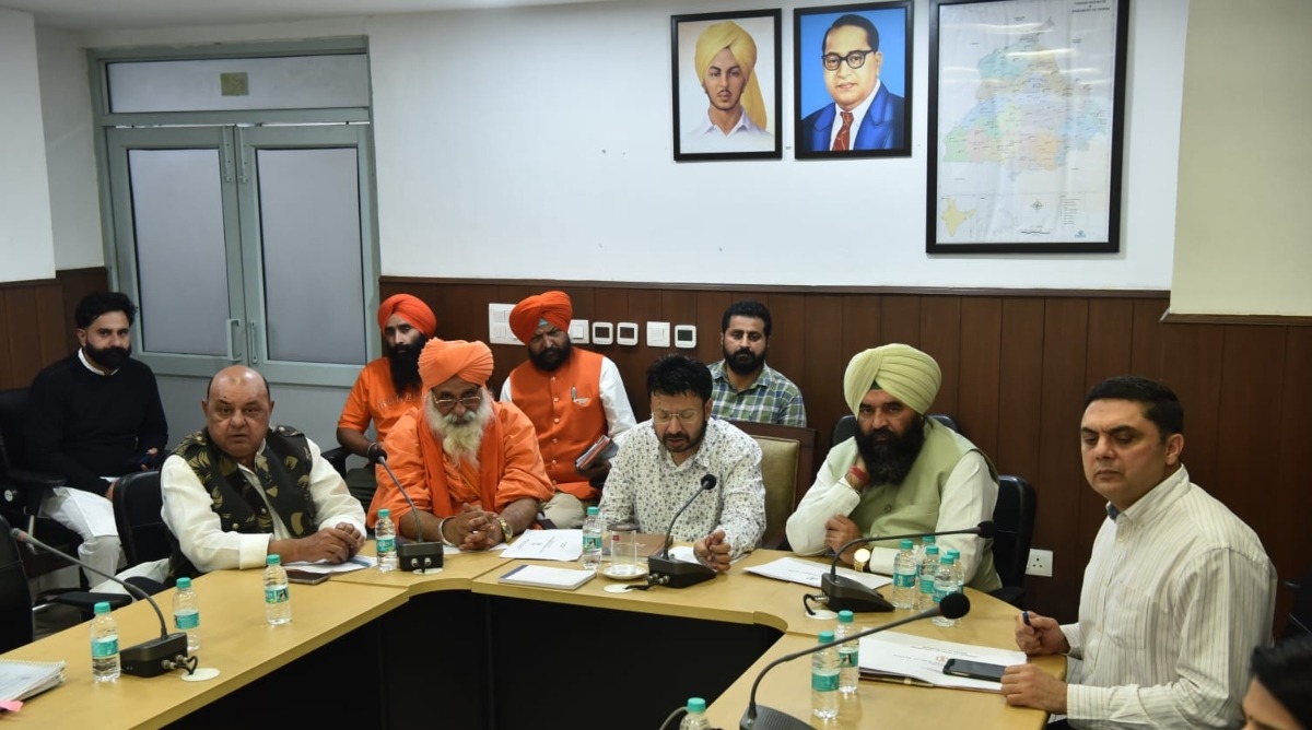 Photo of नागरिकों के लिए स्वच्छ और प्रदूषण मुक्त वातावरण प्रदान करने के लिए राज्य सरकार प्रतिबद्ध : डॉ. रवजोत सिंह