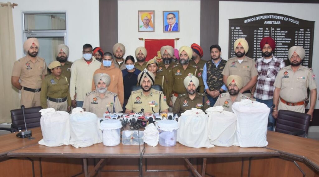 Drugs Smuggling gang busted