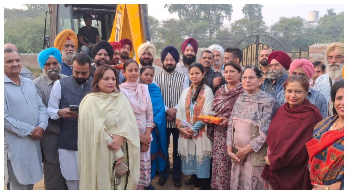 Photo of विधायक अजीतपाल सिंह कोहली द्वारा शहर के विभिन्न क्षेत्रों में करोड़ों के विकास कार्यों का किया गया उद्घाटन