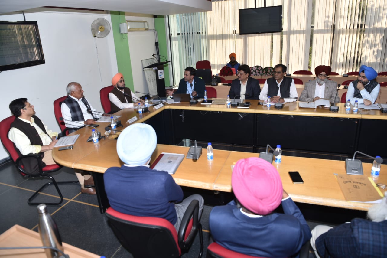 Photo of Punjab : बरिंदर कुमार गोयल ने जल संरक्षण के लिए आधुनिक प्रणाली विकसित करने पर दिया जोर