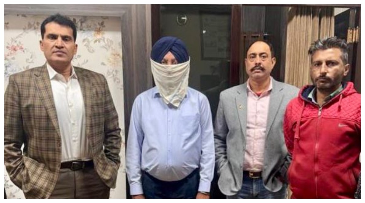 Photo of आय से अधिक संपत्ति बनाने के आरोप में विजिलेंस ब्यूरो द्वारा सिविल सर्जन कार्यालय का क्लर्क गिरफ्तार