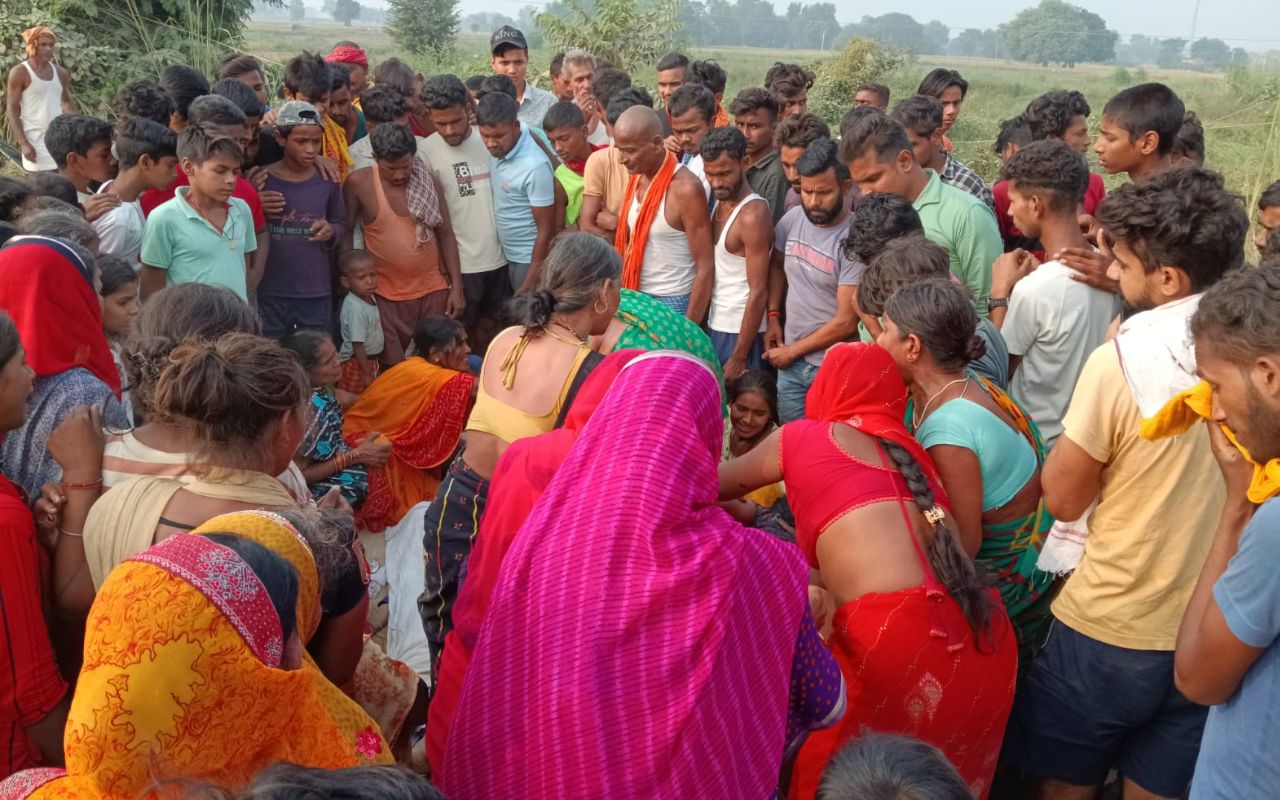Photo of Roid Accident: पटना में स्कूली बच्चों को ले जा रहे टेम्पो में ट्रक ने मारी टक्कर; चार की मौत, कई गभीर रूप से घायल