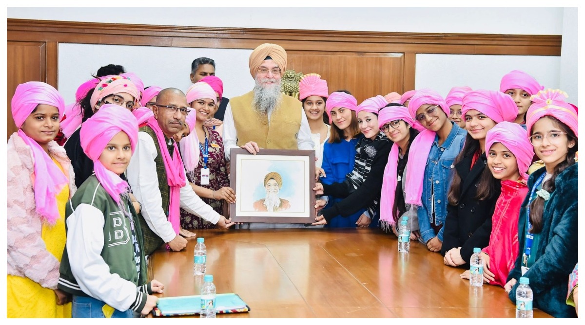 Photo of Punjab : स्पीकर कुलतार सिंह संधवां ने स्कूलों और कॉलेजों की लगभग 30 छात्राओं से की मुलाकात, कहा – ‘विभिन्न घटनाओं का विश्लेषण करना और…’