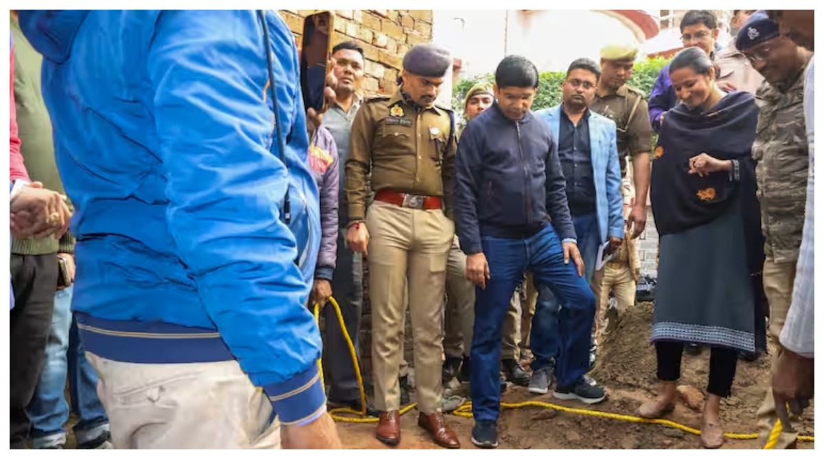 Photo of संभल में ASI की टीम ने 5 तीर्थ और 19 कूपों का किया निरीक्षण, जांच को रखा सिक्रेट