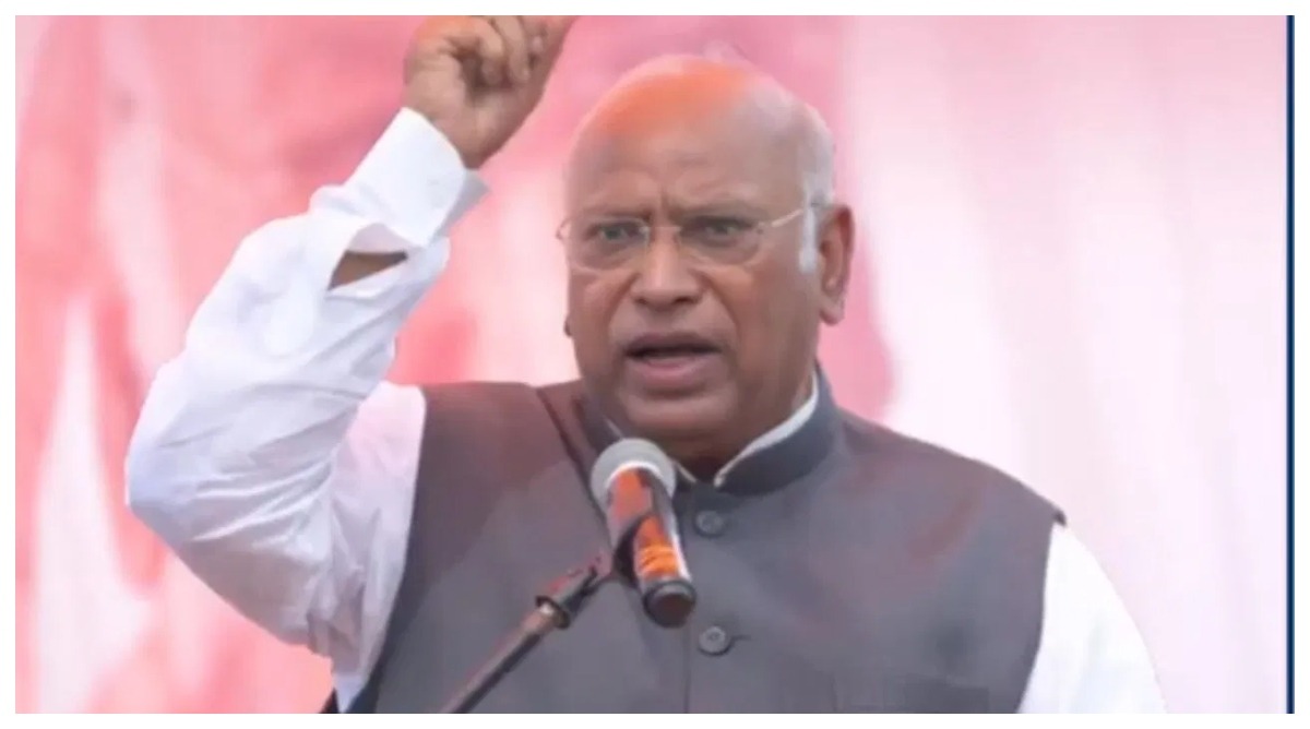 Photo of खरगे को हेट स्पीच मामले में तीस हजारी कोर्ट से बड़ी राहत, FIR दर्ज करने की मांग खारिज