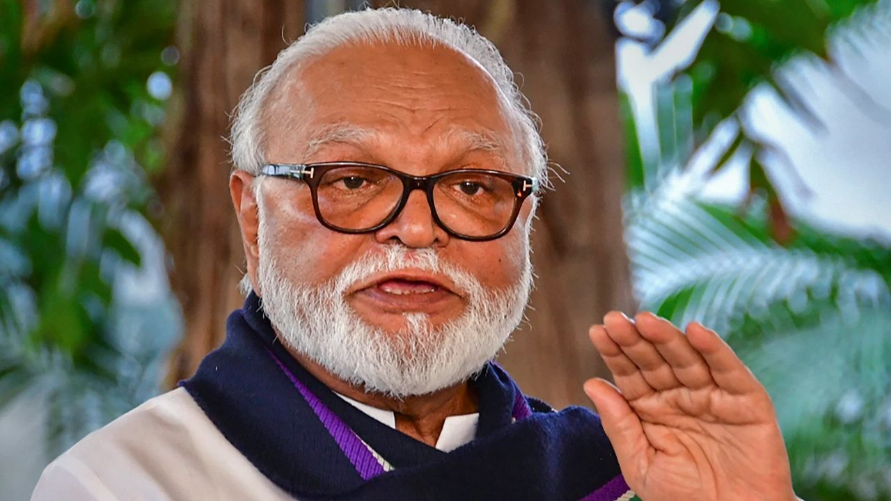Photo of Maharashtra: मंत्री पद नहीं मिलने से नाराज हुए छगन भुजबल, शीतकालीन सत्र बीच में ही छोड़कर लौटे नासिक