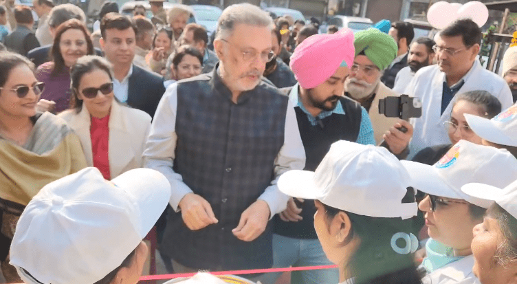 Photo of Punjab : स्वास्थ्य मंत्री डॉ. बलबीर सिंह ने राज्य को पोलियो मुक्त बनाए रखने के लिए तीन दिवसीय पल्स पोलियो अभियान का किया शुभारंभ