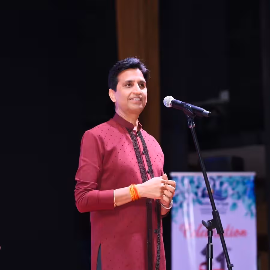 Photo of ‘रामायण’ और ‘लक्ष्मी’ विवाद पर कुमार विश्वास ने दी सफाई, सोनाक्षी सिन्हा पर कहीं ये बात