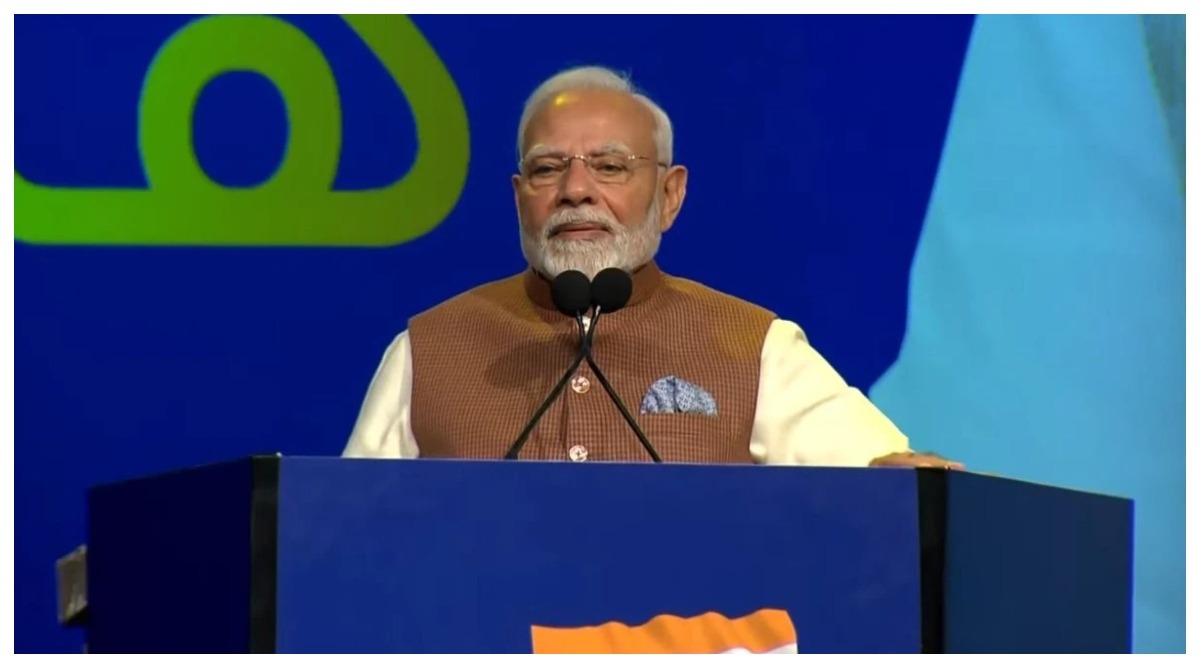 Photo of पीएम मोदी ने कुवैत में प्रवासी भारतीयों को किया संबोधित, कहा- आज ‘मिनी हिंदुस्तान’ उमड़ गया है