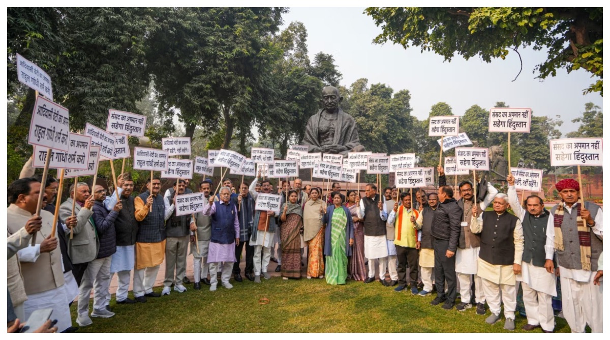 Photo of संसद धक्का-मुक्की कांड की जांच करेगी क्राइम ब्रांच, दिल्ली पुलिस ने दी जानकारी