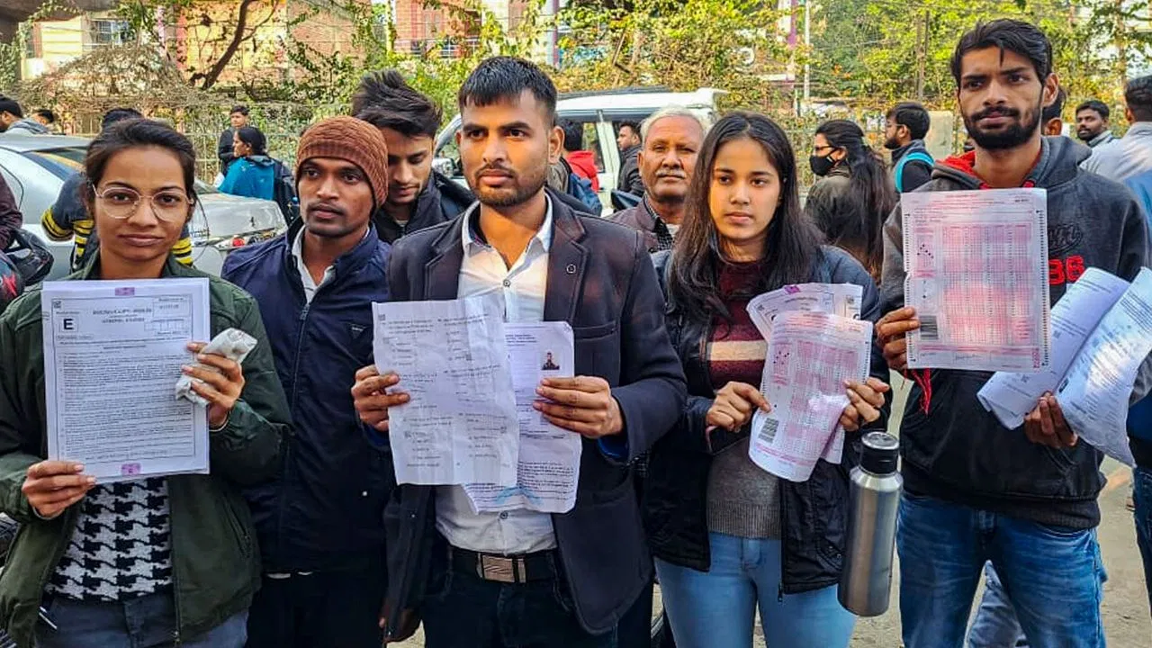 Photo of बीपीएससी परीक्षा को लेकर आयोग का बड़ा फैसला, बापू परीक्षा सेंटर का एग्जाम रद्द