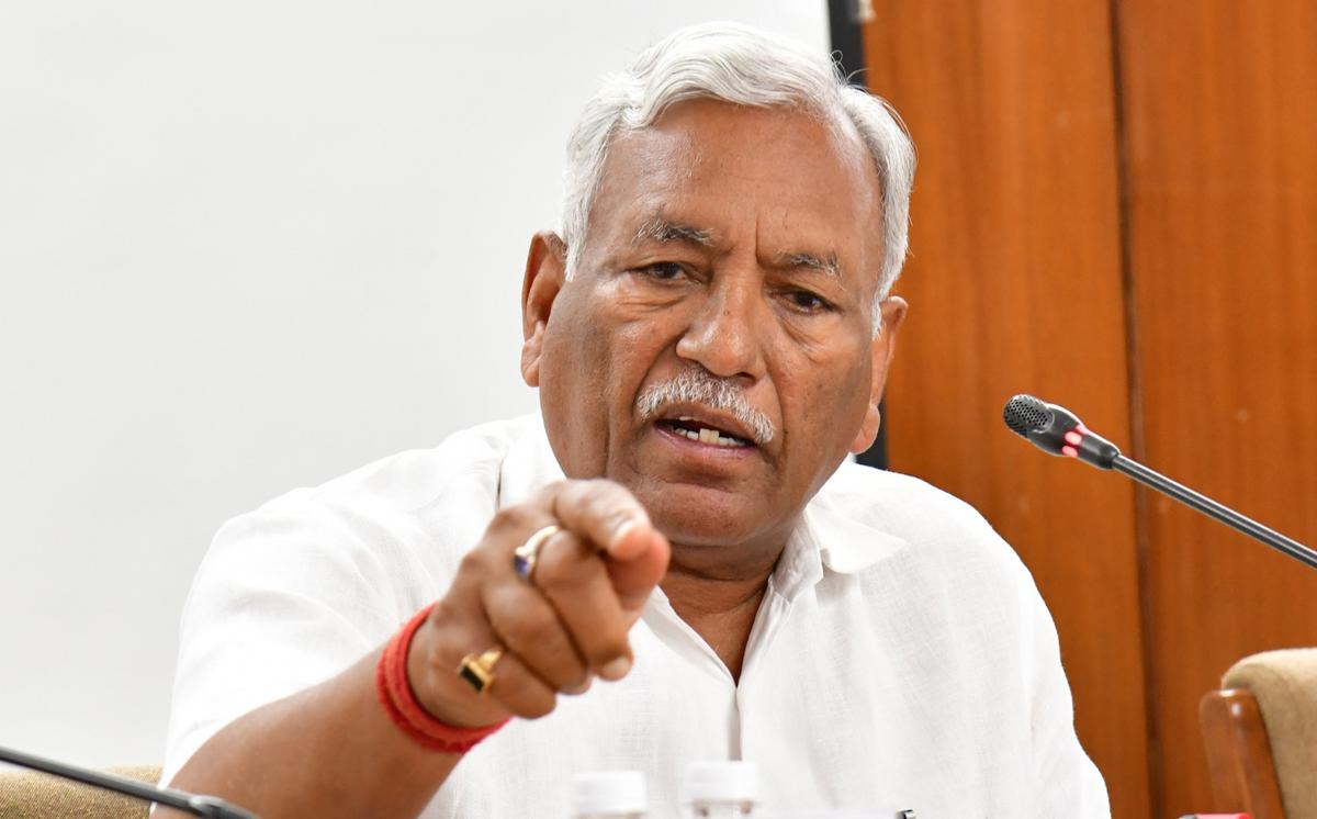 Photo of Delhi : दिल्ली विधानसभा के स्पीकर ने चुनावी राजनीति से लिया संन्यास, अरविंद केजरीवाल को लिखा पत्र