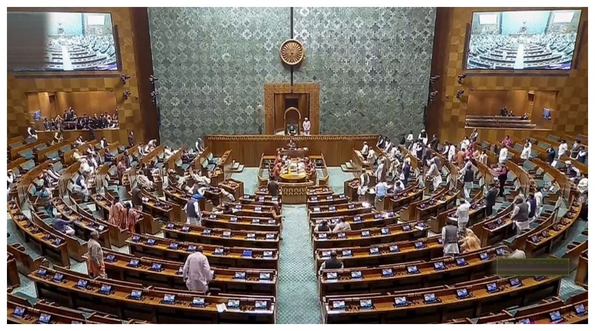 Photo of Parliament : सत्ता पक्ष ने जॉर्ज सोरोस के मुद्दे पर विपक्ष को घेरा, हुआ खूब हंगामा, लोकसभा और राज्यसभा की कार्यवाही स्थगित