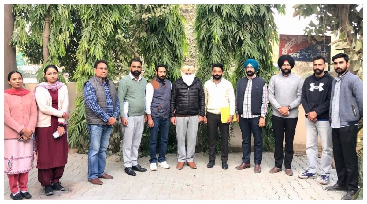 Photo of Punjab : विजिलेंस ब्यूरो ने 10,000 रुपये रिश्वत लेते हुए सहायक सब-इंस्पेक्टर को पकड़ा रंगे हाथों