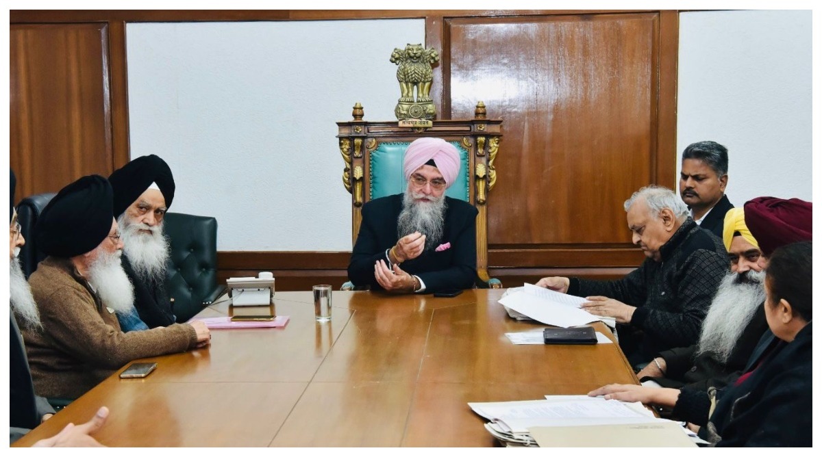 Photo of Punjab : गलतियों वाले प्रकाशित ‘गुरु शब्द रत्नाकर महान कोश’ के संस्करणों को नष्ट करें : स्पीकर संधवां