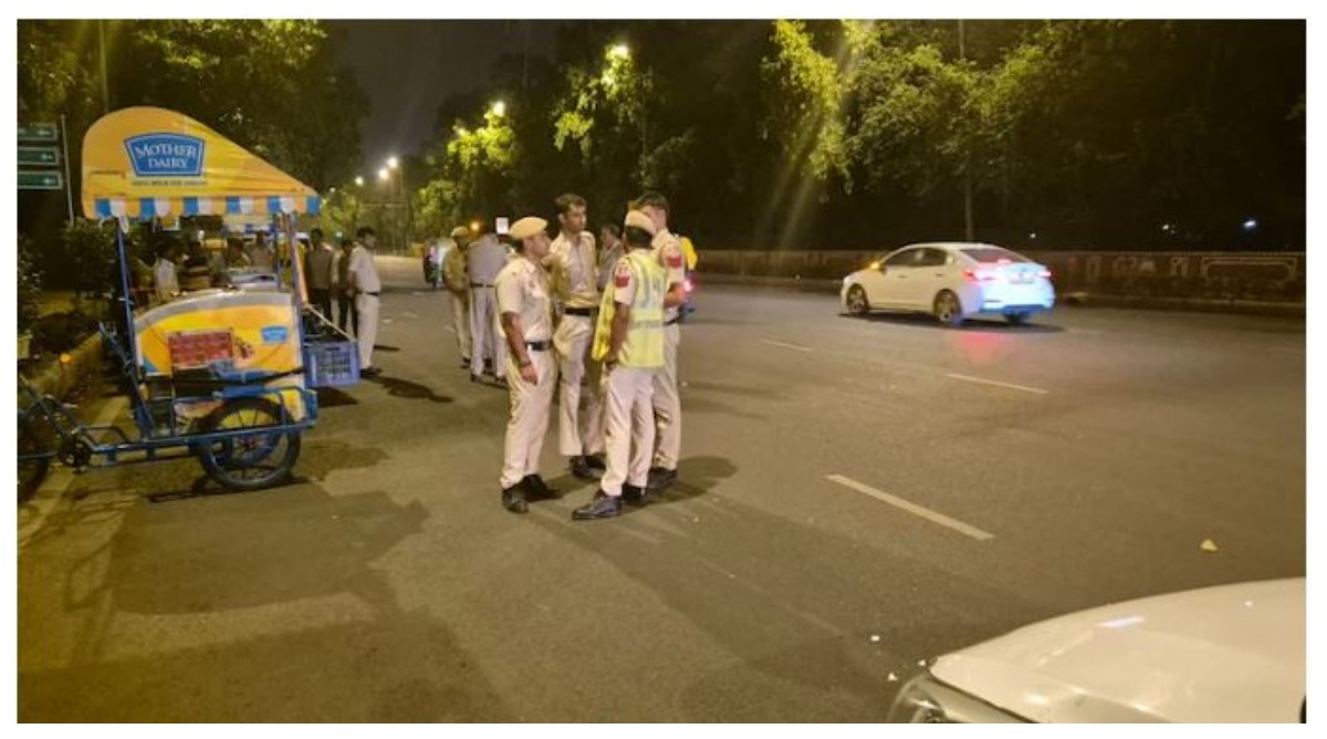Photo of Delhi : घुसपैठियों के खिलाफ कार्रवाई जारी, कई अवैध रूप से रह रहे बांग्लादेशियों को भेजा वापस