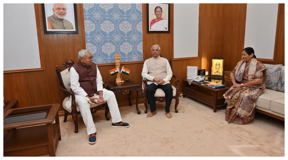 Photo of बिहार के निवर्तमान राज्यपाल राजेन्द्र विश्वनाथ आर्लेकर के विदाई समारोह में शामिल हुए सीएम नीतीश कुमार