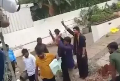 Photo of Allu Arjun: अल्लू अर्जुन के घर पर तोड़फोड़ करने वाले आरोपियों को मिली जमानत