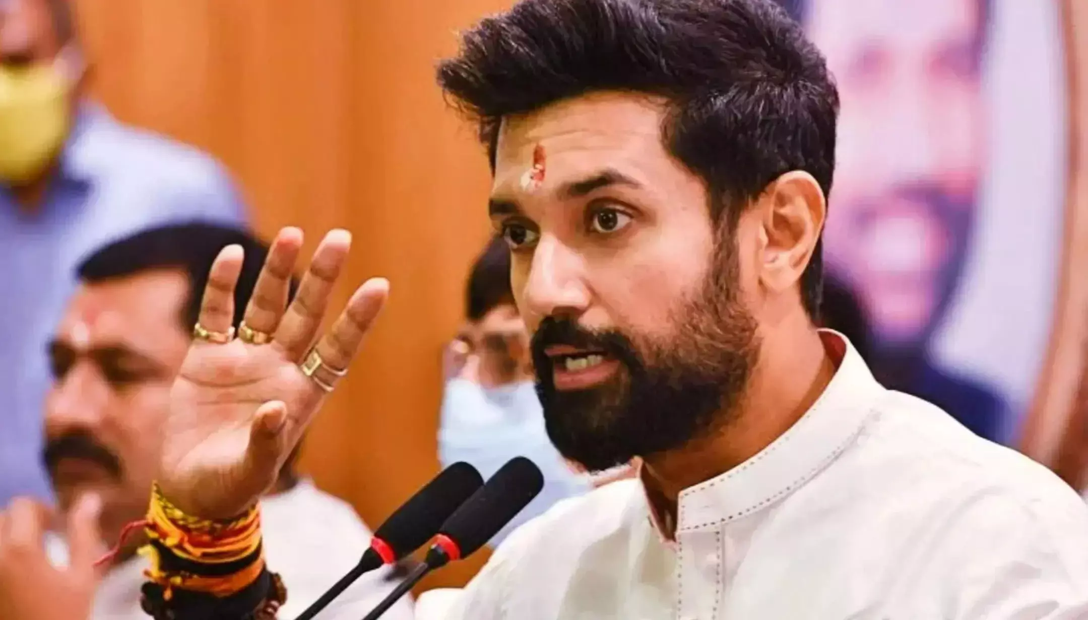 Photo of संसद में हुई धक्का-मुक्की पर भड़के केंद्रीय मंत्री चिराग पासवान, जानें क्या कहा