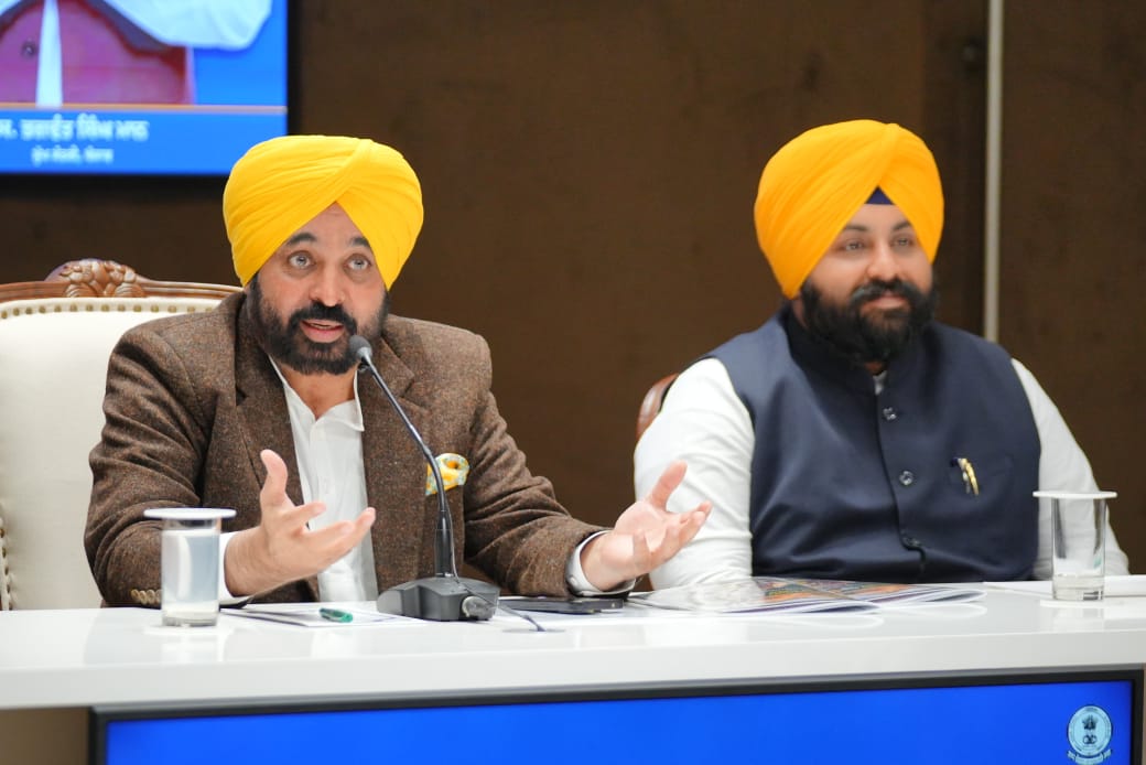 Photo of Punjab : मुख्यमंत्री ने फिनलैंड से लौटे शिक्षकों को राज्य की शिक्षा क्रांति के अग्रदूत बनने का आह्वान किया