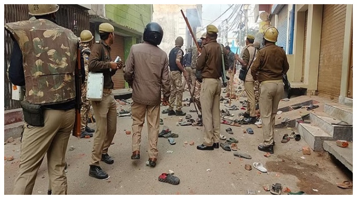 Photo of संभल हिंसा की जांच के लिए पहुंचा न्यायिक जांच आयोग, आज दर्ज करेगी बयान